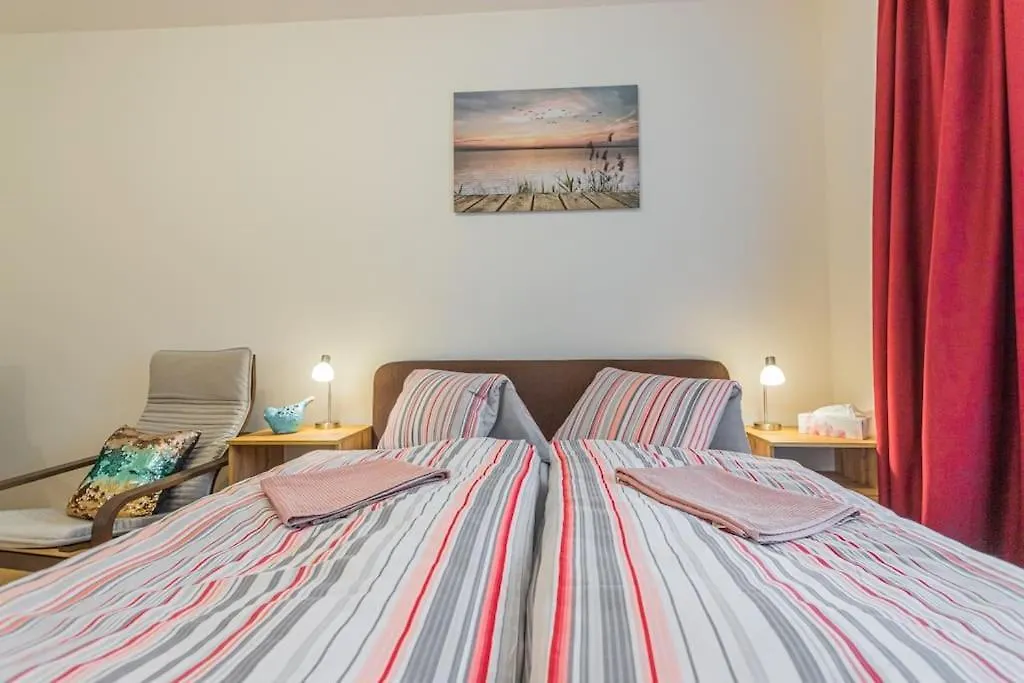 Apartment Flat With Bathtub & Balcony, Only 12Min Centrum, 200Mb Wifi Prague