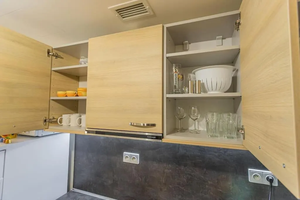 Flat With Bathtub & Balcony, Only 12Min Centrum, 200Mb Wifi Prague 0*,  Czech Republic